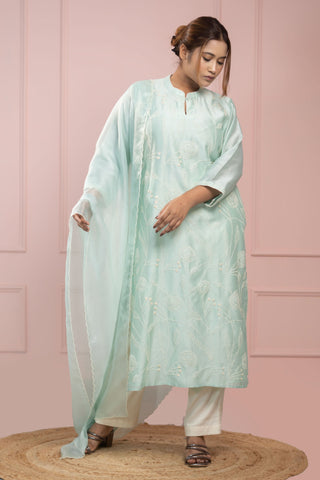 Green French Knot Kurta in Chanderi Silk with Dupatta and Embroidery