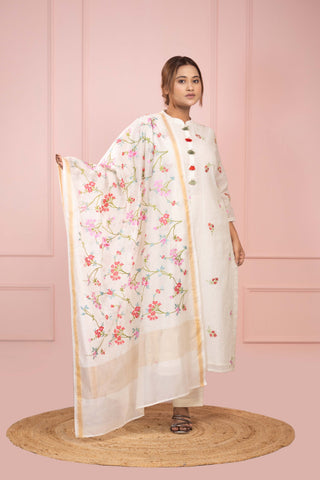 Off-White Chanderi Silk Kurta with embroidered organza dupatta.