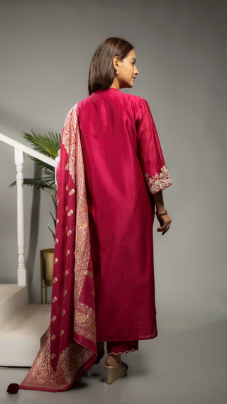 Banarasi Dupatta & silk kurta set