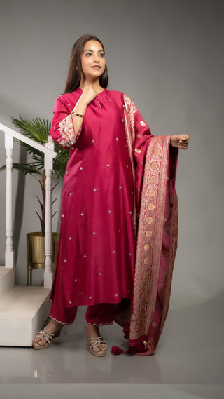 Applique Designer Kurta Set with Banarasi Dupatta – Zardozi Work