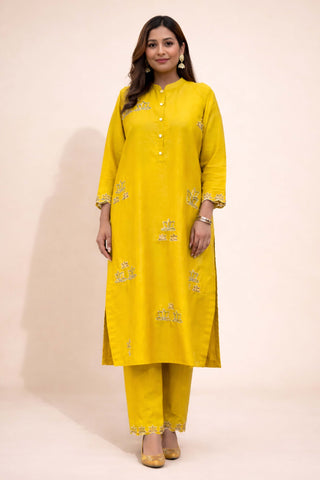 Kurta Set with Sequin Work in Chanderi