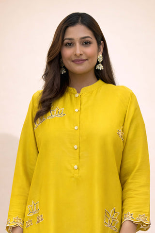 Kurta Set with Sequin Work in Chanderi